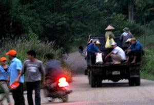 Đi làm nương bằng... ô tô 